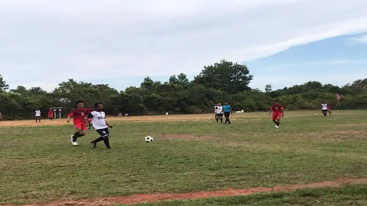 32 Tim Dari Bintan dan Tanjungpinang Ikut Turnamen Sepak Bola Teluk Bakau Cup VII