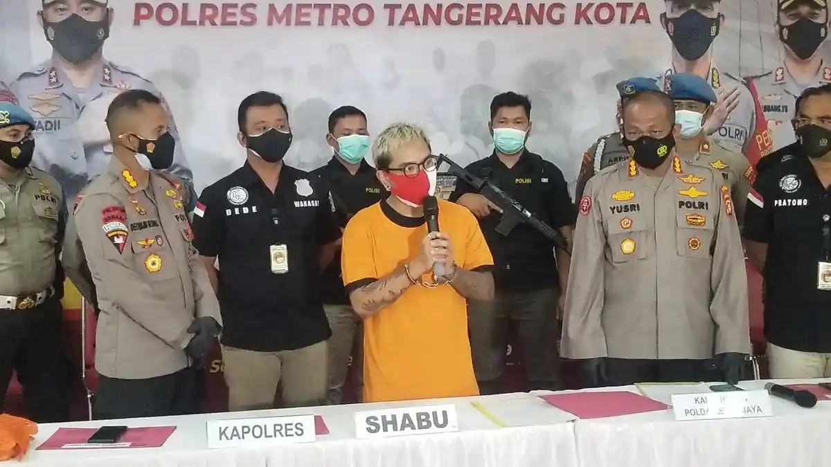 Berbaju Tahanan, Ini Janji Manis Komika Coki Pardede Hingga Sebut Orang Tercinta