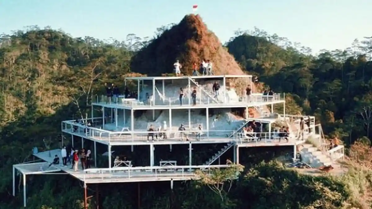 WISATA JOGJA : Paket Komplet, Melihat 4 Gunung Sekaligus, Berburu Sunrise Hingga Samudera Awan