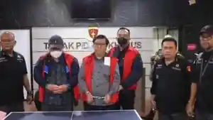 Kejagung-OTT-Tiga-Hakim-Ronald-Tannur.jpg