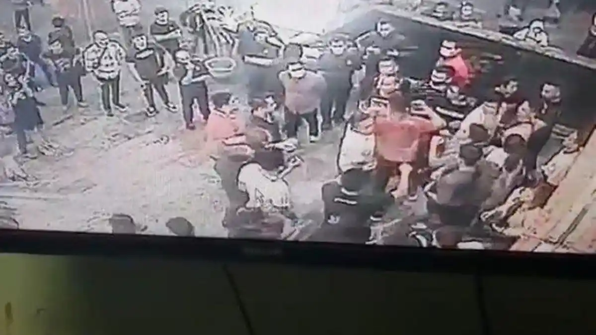 Anggota DPRD Pukuli Brimob dan Polantas Terekam CCTV, Videonya Viral