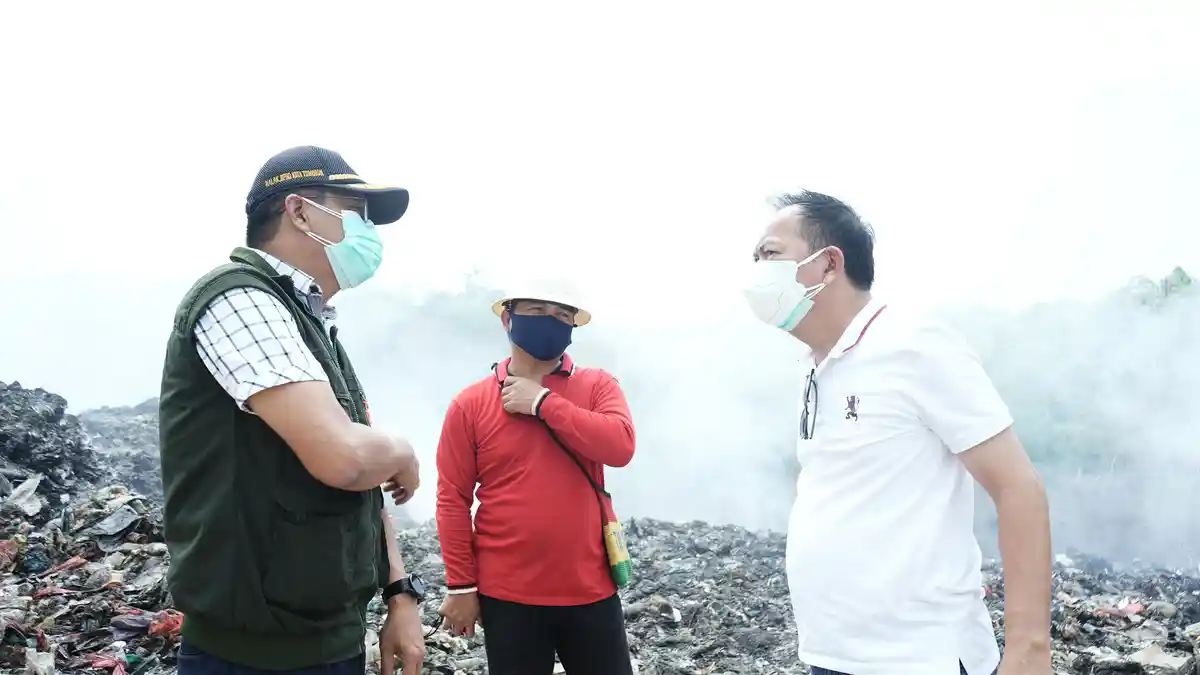 Api di TPA Taratara Tomohon Masih Menyala, Caroll Senduk Imbau Warga ...