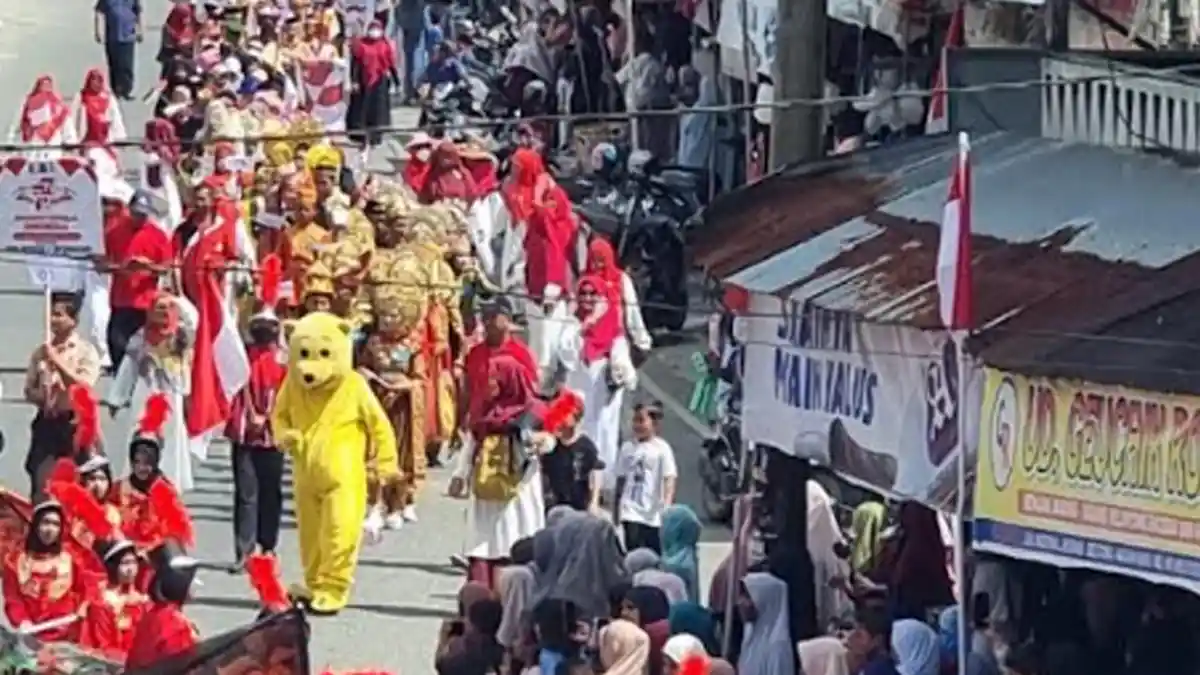 Ribuan Peserta Ramaikan Karnaval Meriahkan HUT RI di Nagan Raya