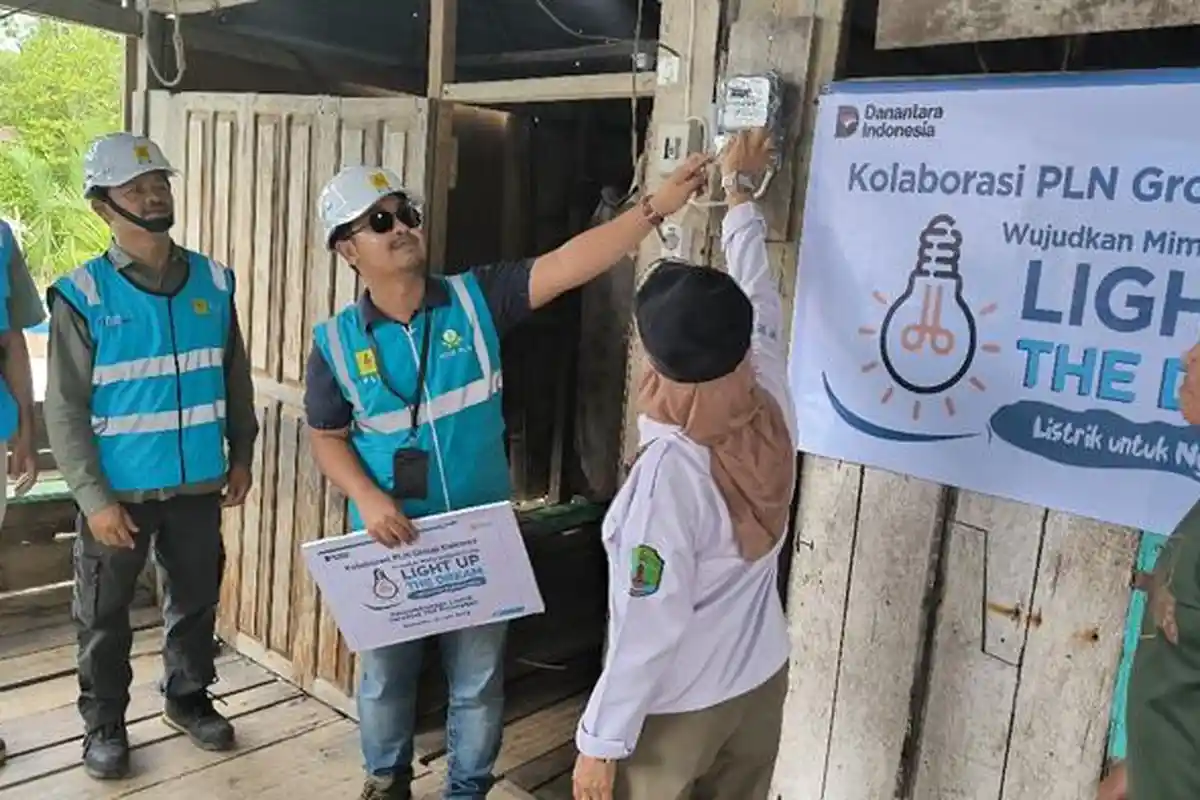 551 Mustahik Rasakan Terang Energi Kebaikan dari YBM PLN UID Kaltimra