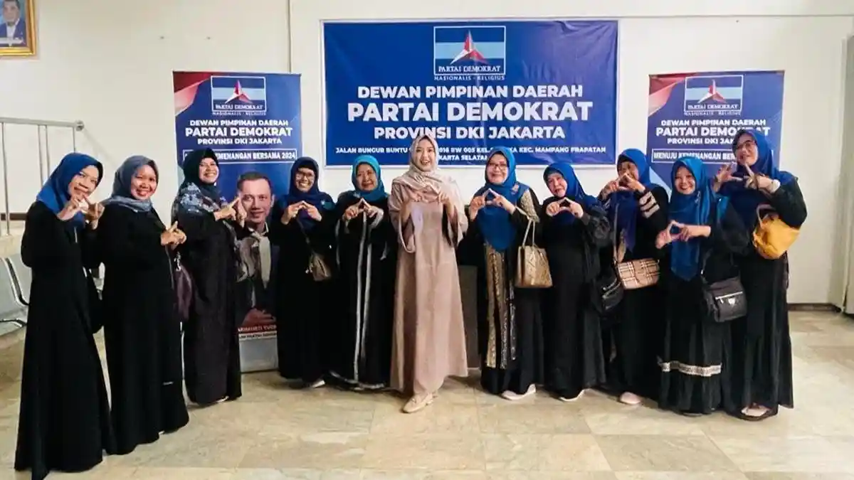 Putri Bungsu Sesepuh Nahdlatul Ulama Daftar Bakal Calon Legislatif Partai Demokrat DKI Jakarta