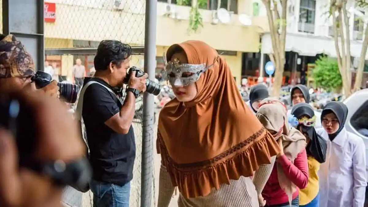 Curhat Istri Seorang PNS di Aceh: Suami Saya Pernah Tiduri 50 PSK