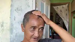 M-Saleh-Fauzi-59-menjadi-sasaran-pengeroyokan-oleh-sekitar-25-orang.jpg