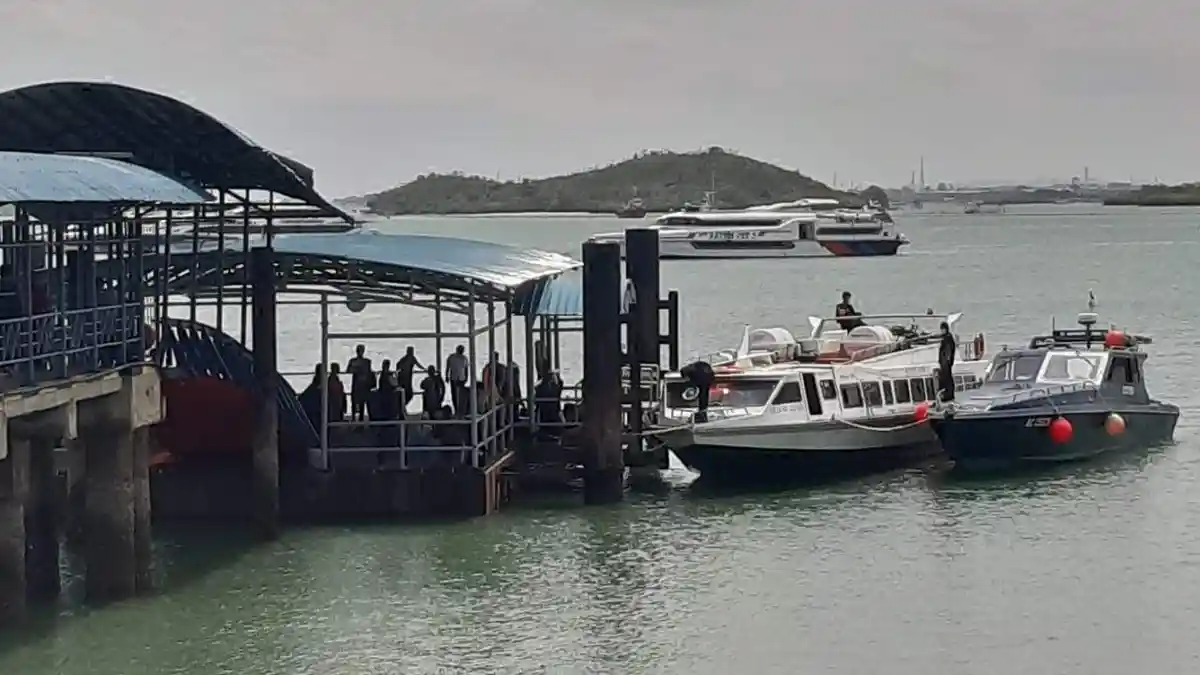 Berita Populer Batam, Kapal Rahmat Jaya 09 Disergap Bea Cukai hingga Lanjutan Hubungan Terlarang