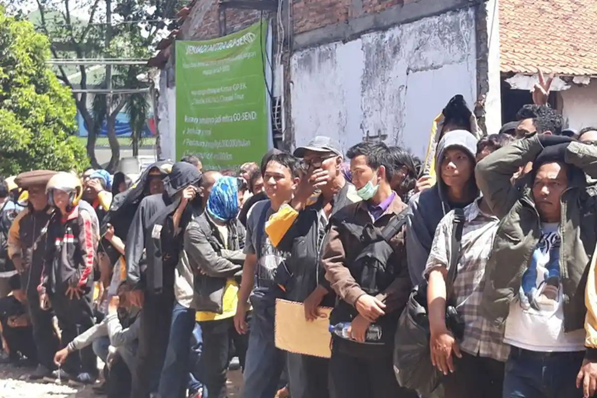 Serba-serbi Pengemudi Eks Uber, Dari Abadikan Jaket Oranye Hingga Konvoi ke Gang-gang