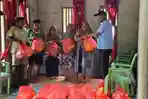 Bantuan-sembako-untuk-warga-kurang-mampu-di-Halmahera-Selatan-jelang-Idul-Adha.jpg