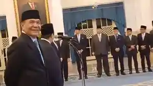 Presiden-Prabowo-Lantik-Djamari-Chaniago-jadi-Menkopolkam-dan-Erick-Thohir-jadi-Menpora.jpg
