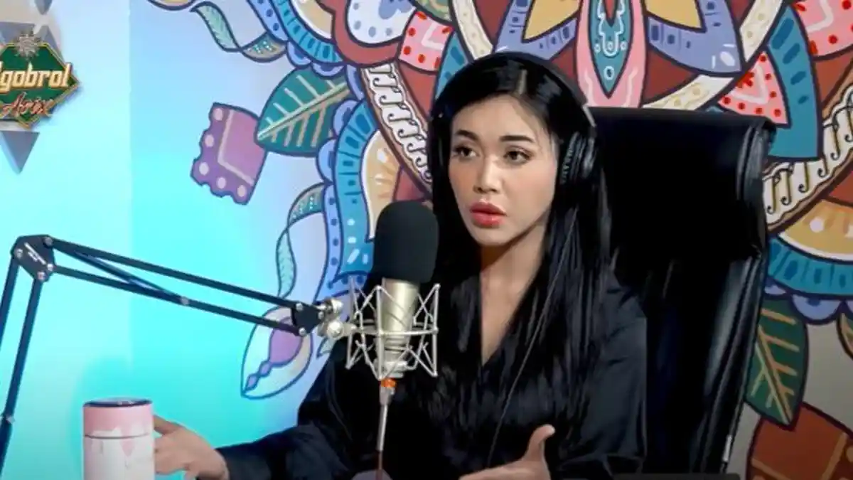 Sempat Tak Percaya sang Putri Dinyatakan Sembuh dari Leukimia, Denada: Aku Nangis Dipeluk Dokter