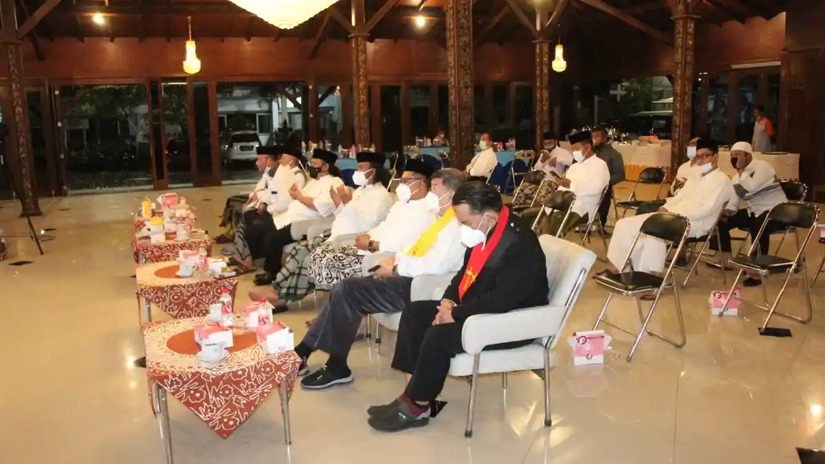 Tokoh Agama dan Masyarakat di Tegal Ikuti Istighosah dan Doa Keselamatan Jateng Secara Virtual