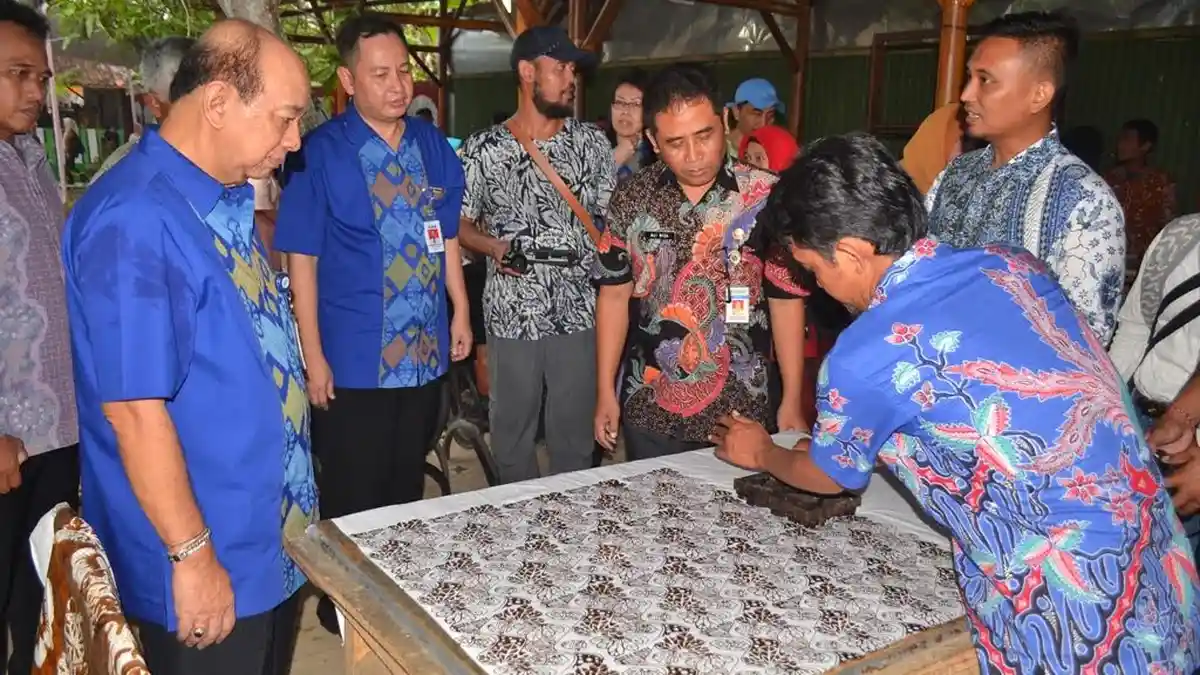 BCA Resmikan Desa Binaan Kampung Batik Gemah Sumilir Pekalongan