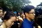 Suami Alm Mirna dan Kembarannya Datangi Polda Metro Jaya