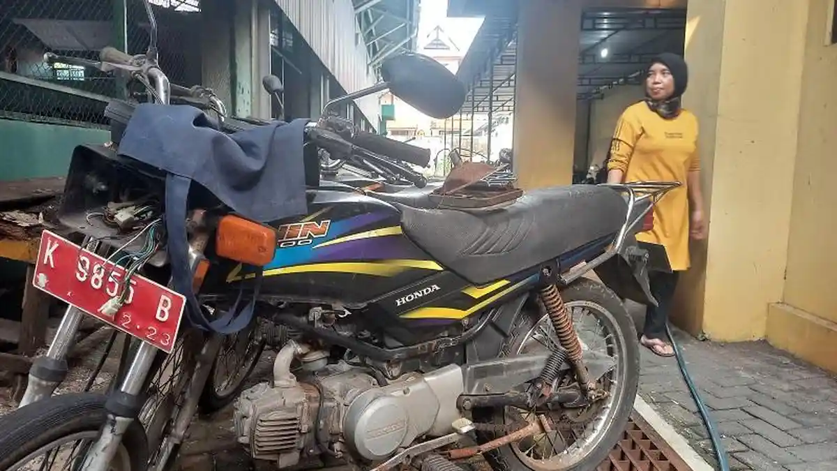 Pemkab Kudus Lelang Barang Bekas, Mulai dari Mobil Ambulans, Motor, Sampai Buldoser