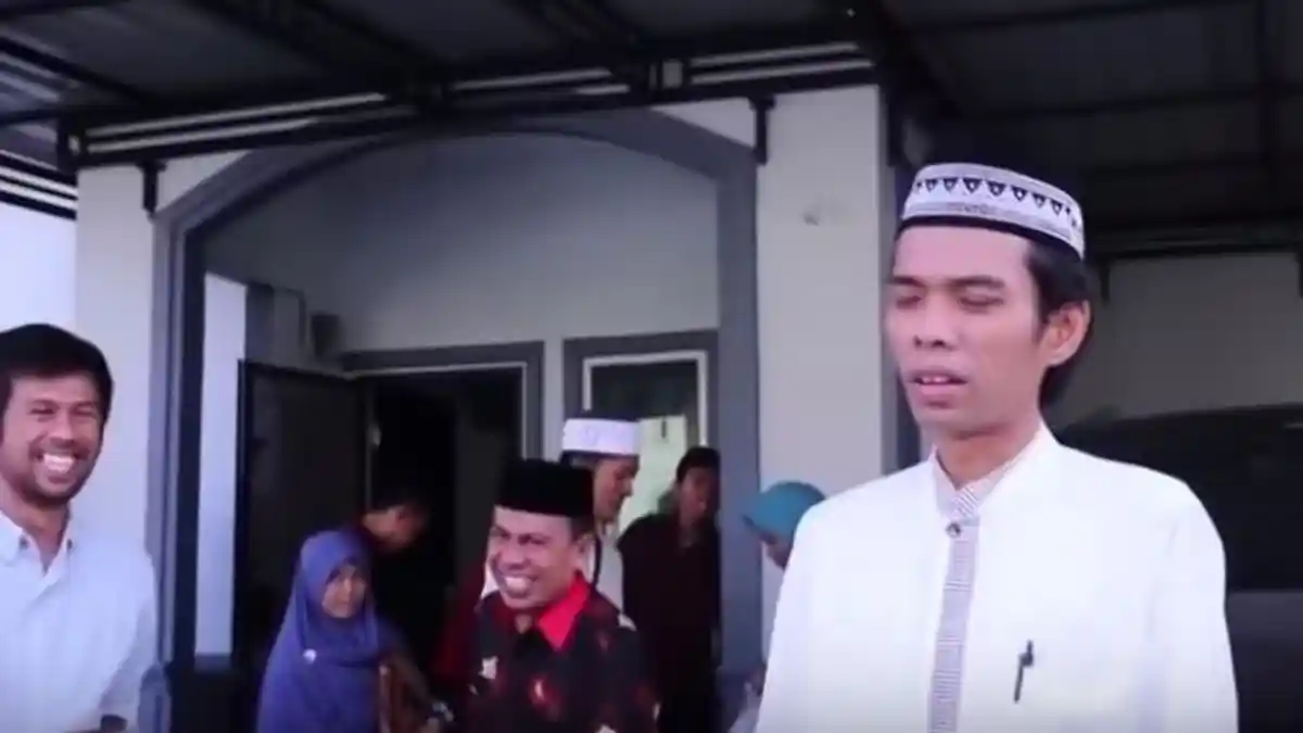 Hukum Bersendawa Saat Shalat, Ustadz Abdul Somad Jelaskan Adab Orang Arab