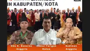 Ketiga-anggota-Bawaslu-Kabupaten-Karo-terpilih-yang-baru-saja-dilantik.jpg