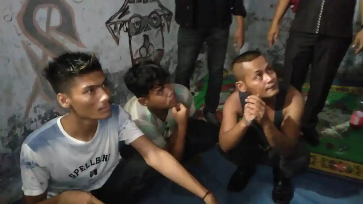 Tahun Baru 2021 Sekelompok Pemuda Pesta Ngelem di Pasar Bawah Sarolangun