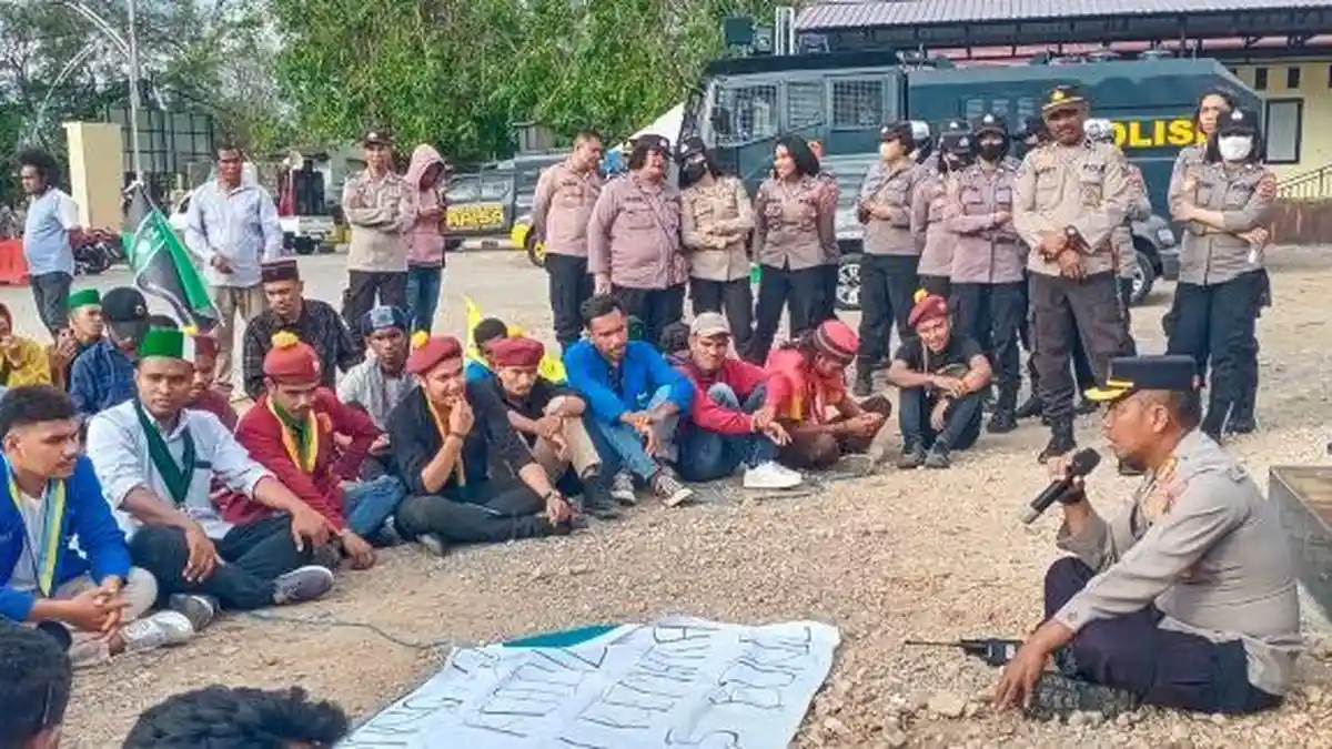 Demo Mahasiswa Cipayung Plus di Kupang, Minta Tuntaskan Kasus Kematian Sebastian Bokol