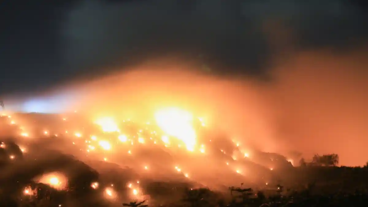Hari Kedua Lahan di TPA Punggur Batam Terbakar, Api Sulit Dipadamkan, Butuh Waktu 2 Bulan?