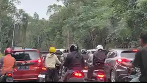 Macet-total-vista-gajah-mada.jpg