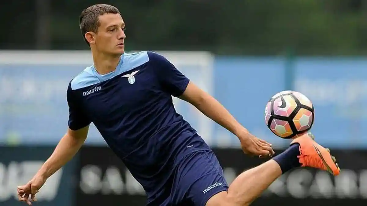Mantan Bek Lazio Dikabarkan Dekat dengan PSIS Semarang, Posisi Joao Ferrari dan Roger Bonet Terancam