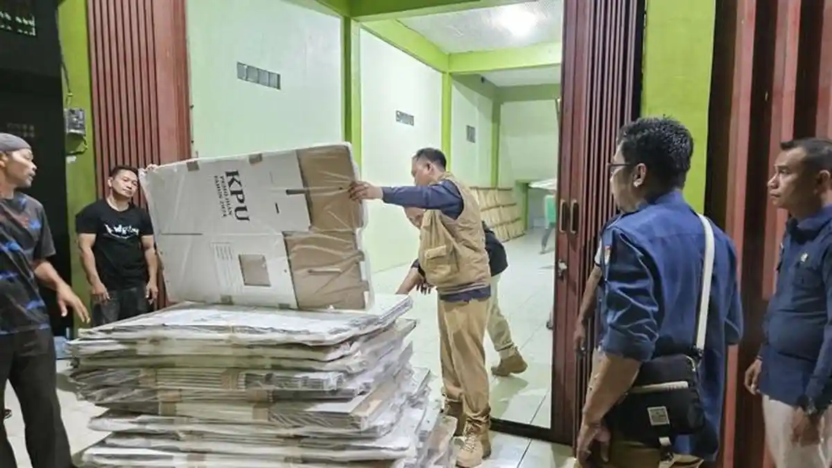 Kotak Suara Pilkada HSU Kurang, Ketua KPU Tolak Teken Tanda Terima