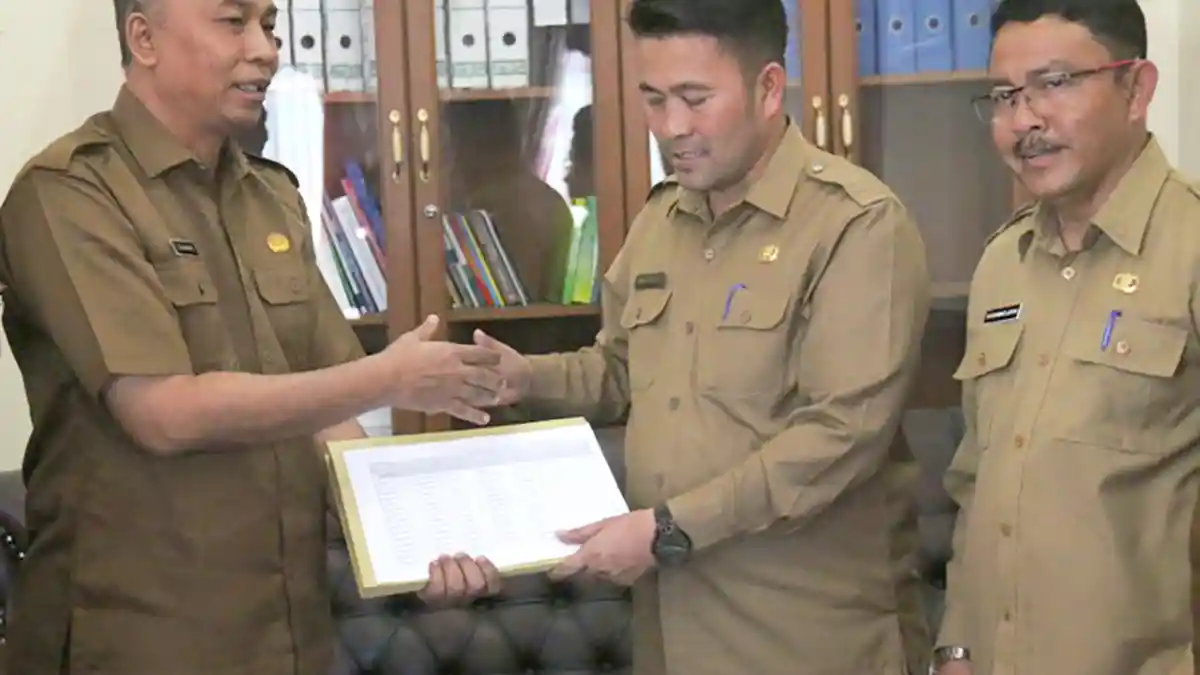 Sekda Haili Yoga Terima SK Kenaikan Pangkat ASN Bener Meriah dari BKA
