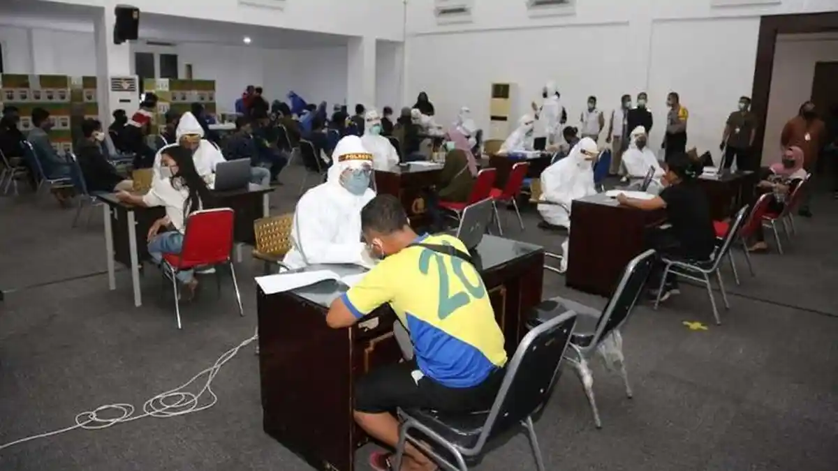171 Warga Langgar Jam Malam PSBB Surabaya, Ditahan 24 Jam di Kantor Polisi, Jika Positif Diisolasi