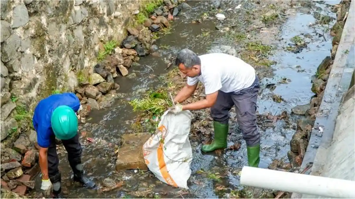 PLN UP3 Purwakarta dan Kelurahan Nagri Tengah Bersatu Jaga Kelestarian Sungai Ci Harahas - Tribunjabar.id