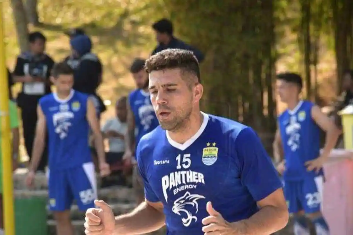 Intip YUK- Pelatih Persib Bandung Cari Pengganti Fabiano Beltrame Hadapi Laga  Awal