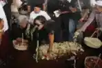 Pemakaman Istri Indro Warkop