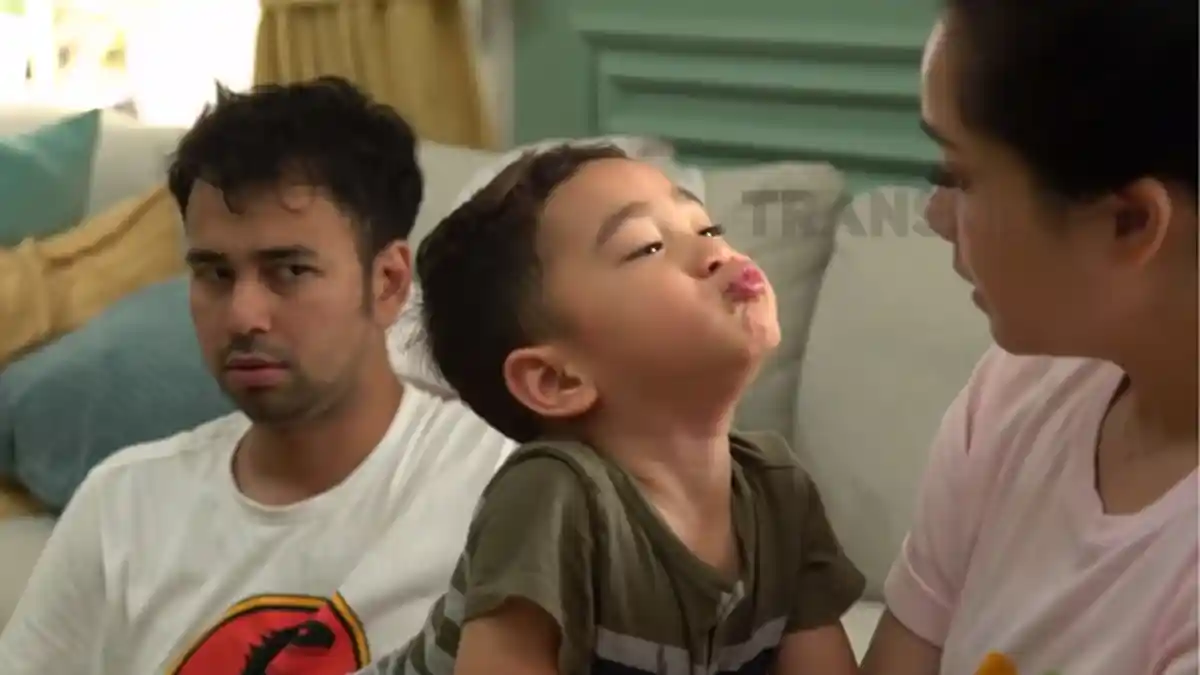 Rafathar Usil Kunci Sang ART di Kamar Mandi, Nagita Slavina Geram dan Semprot Raffi Ahmad