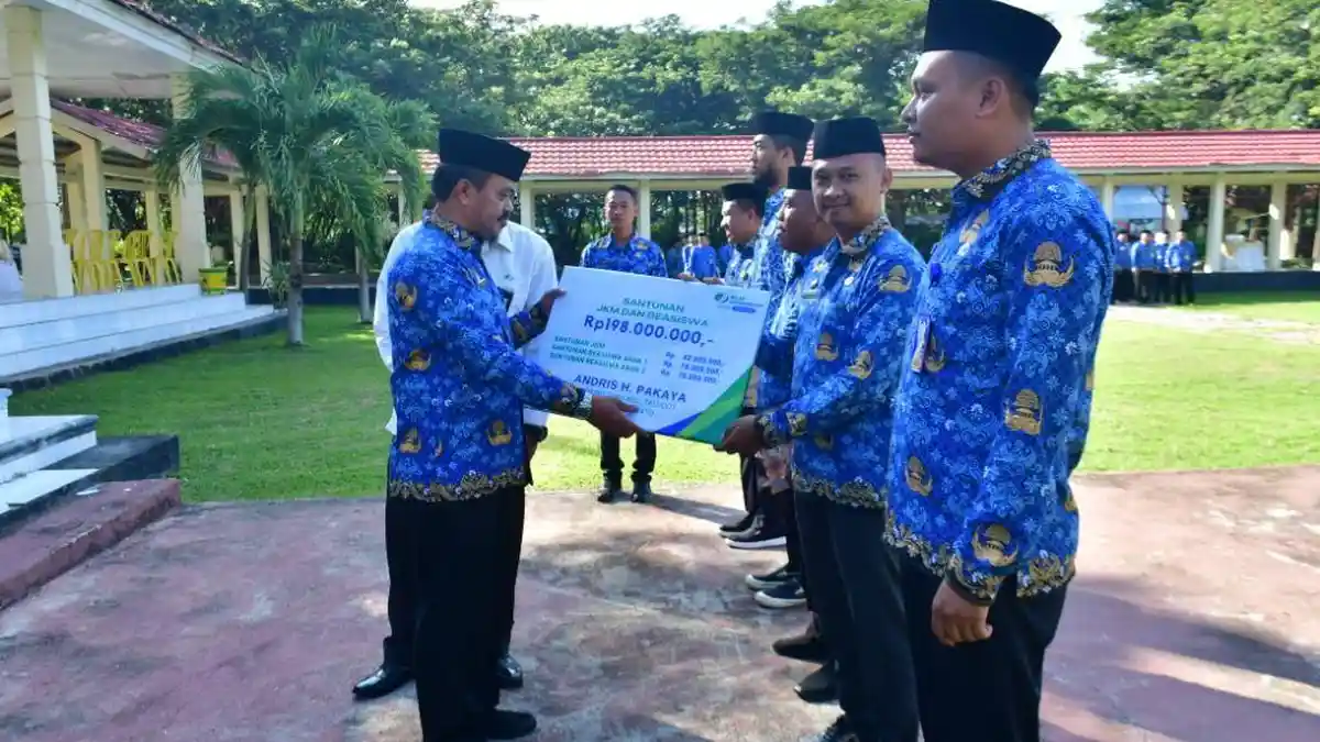 Dua Pegawai Pemerintah Pohuwato Meninggal, Ahli Waris Terima Santunan Ratusan Juta