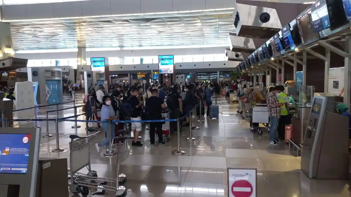 Puncak Mudik Terjadi H-2 Natal 2022, 142 Ribu Orang Memadati Bandara Soekarno-Hatta