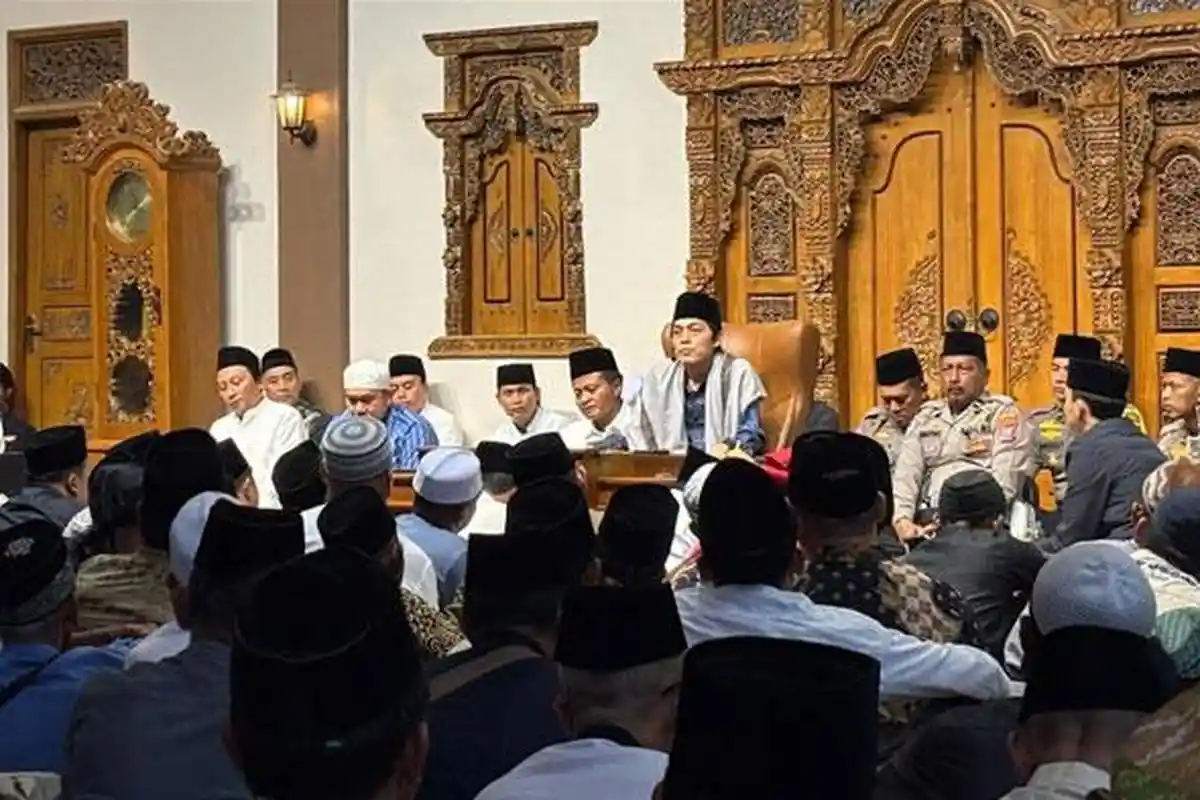 Operasi Zebra 2025, Satlantas Polres Blitar Kota Gandeng Gus Iqdam Edukasi Tertib Lalu Lintas