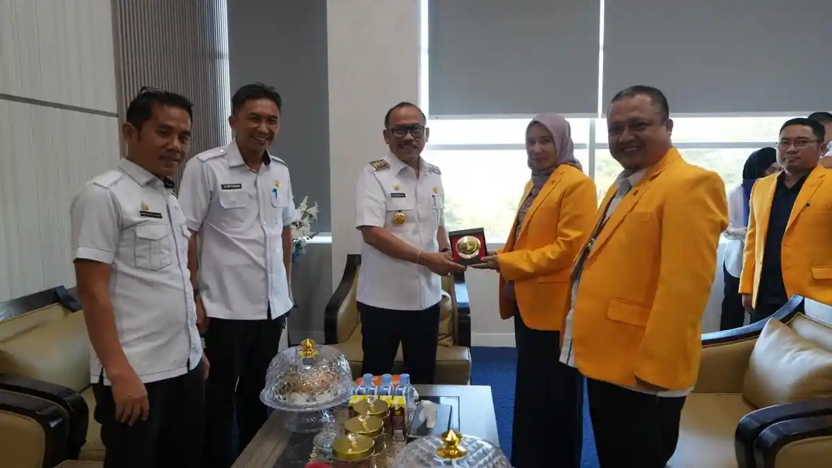 Bertemu Direktur UT Majene, Gubernur SDK Siap Kolaborasi Pengembangan Pendidikan ASN Pemprov Sulbar