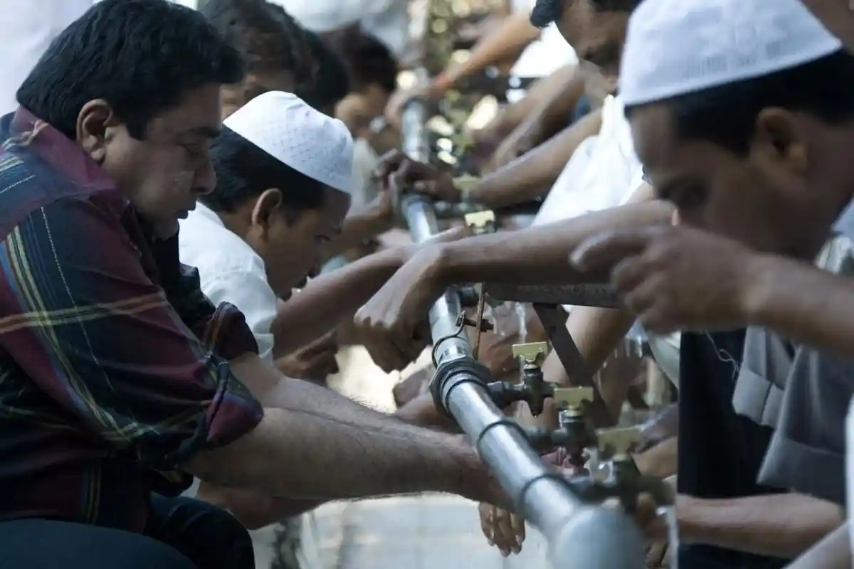 Doa Selesai Wudhu Sesuai Sunnah Rasulullah SAW, Amalkan Rutin Dapat Fadhilah Dibukakan 8 Pintu Surga