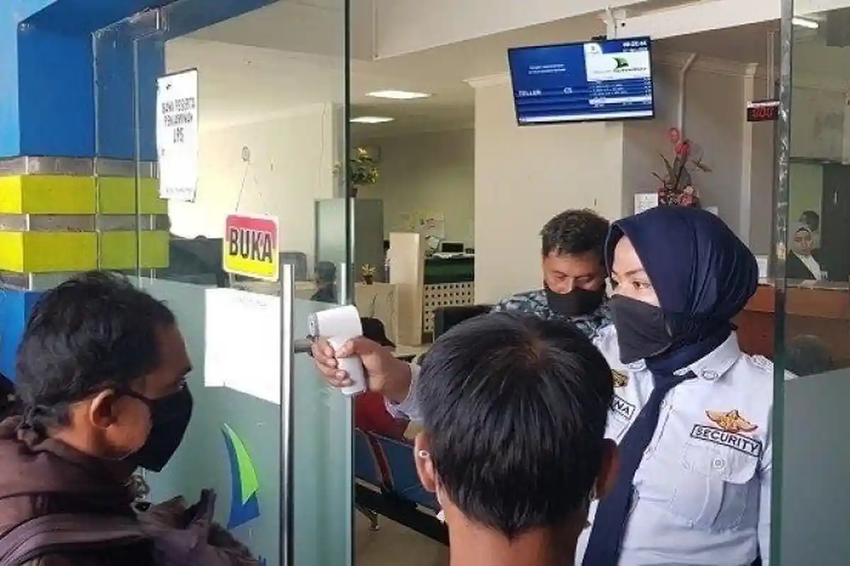 Satu Pegawai Bank Sulselbar Bulukumba Umumkan Diri Positif Covid-19