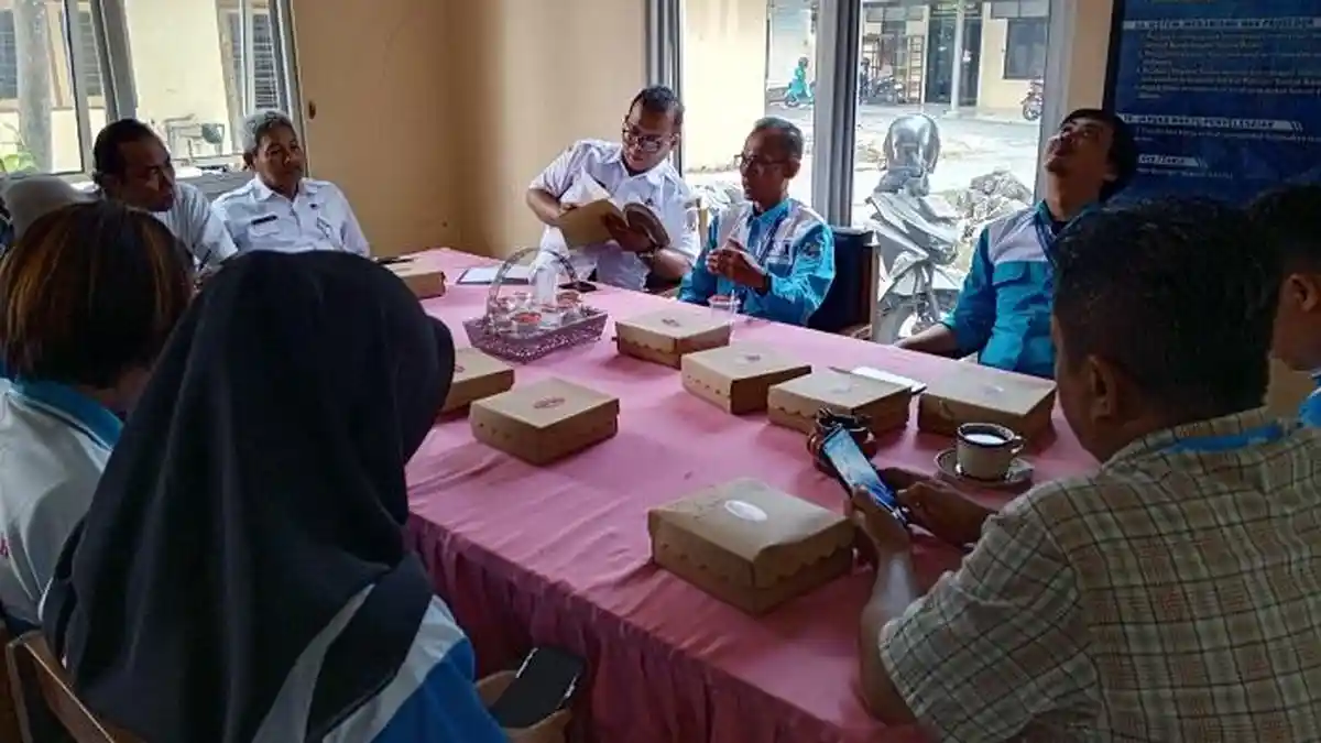 Datangi Dinperinaker, SPN Minta UMK Rembang 2025 Naik 10 Persen