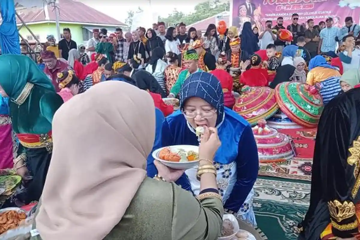 Festival Kande-Kandea di Tolandona Masuk Kharisma Event Nusantara, Ajang Promosi Wisata Buton Tengah