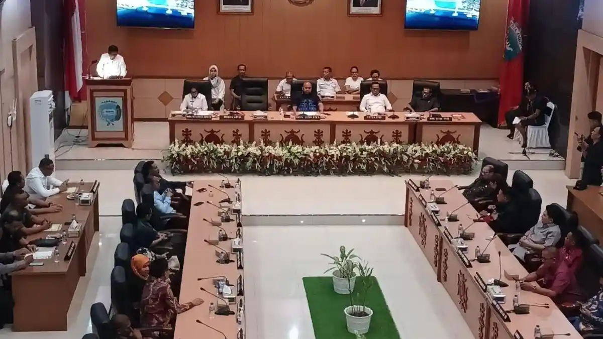 Pasca Lantik Body Mailuhu, DPRD Ambon Rubah Komposisi Alat Kelengkapan 
