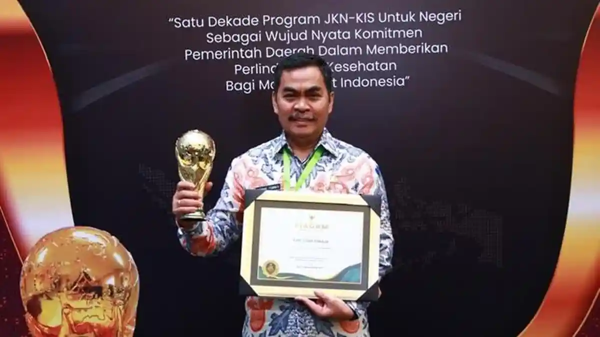 Peserta JKN Capai 98 Persen, Pemkab Tana Toraja Terima UHC Awards dari Wapres RI