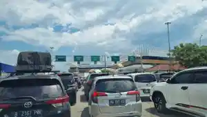 pelabuhan-merak-macet-parah.jpg