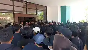 aksi-mahasiswa-uin-rm-said-surakarta.jpg