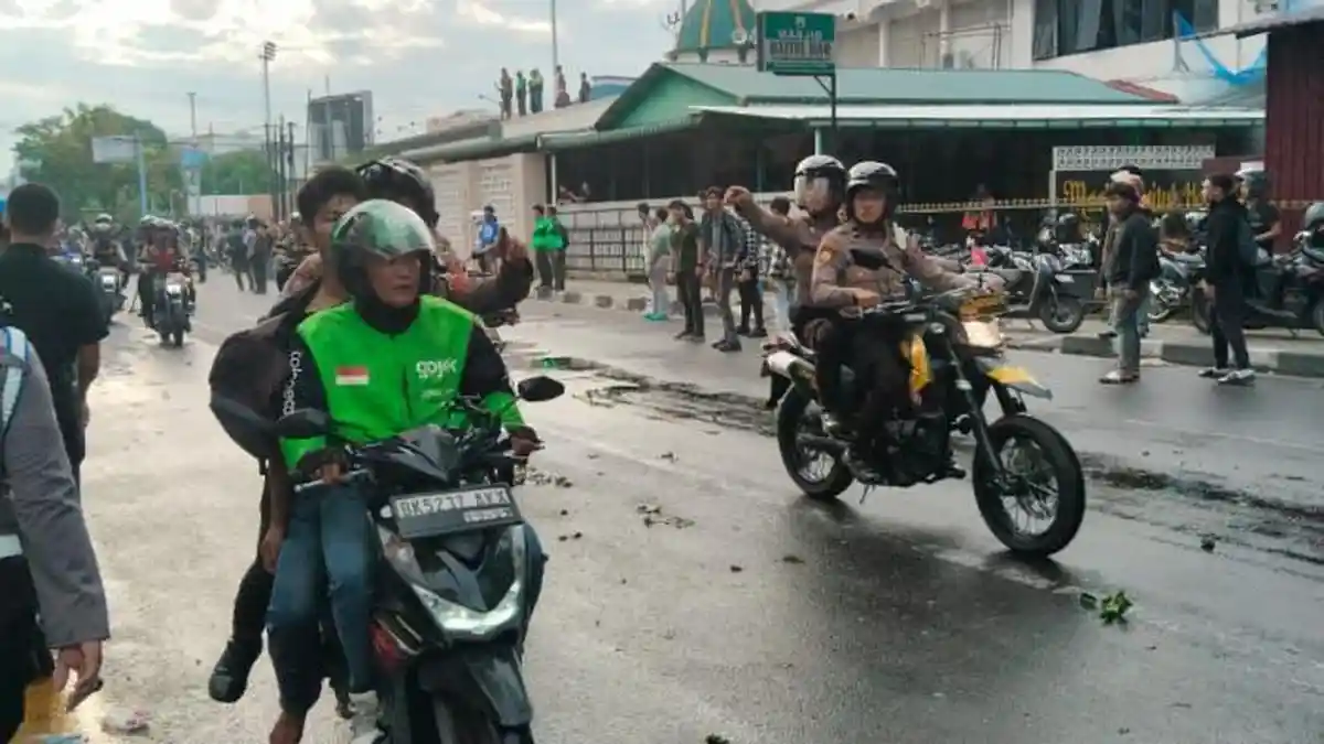 Demo di Medan Rusuh, Intel Polisi Diduga Nyamar Jadi Ojol Tangkap Pendemo