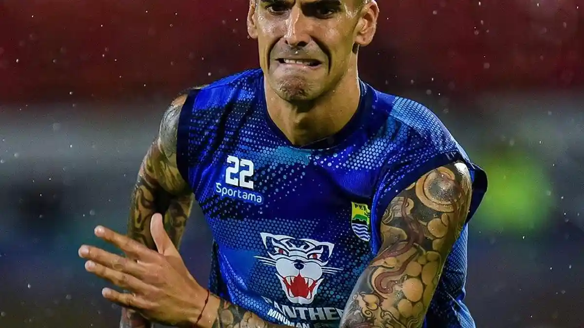 PREDIKSI Line-up Persib Bandung Vs Dewa United Liga 1, Luis Milla Pertahankan Trio Asing Lini Bawah