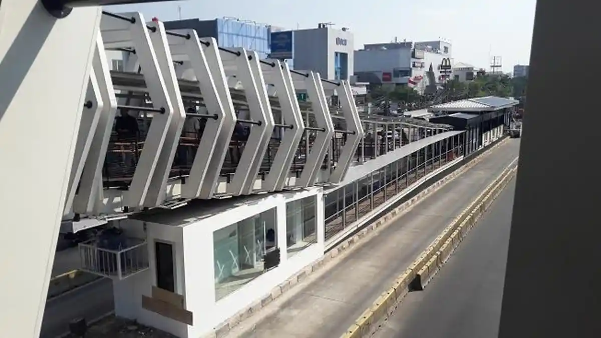 Skybridge Pemuda Rawamangun, Bentuk Segi Enam dan Konsep Sarang Lebah - skybridge-stasiun-lrt-velodrome.jpg