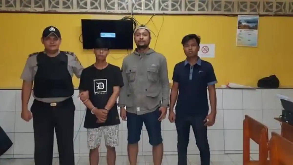 Randi Kaget Dapati Telepon Genggam dan Dompet Miliknya Raib Digasak Pencuri